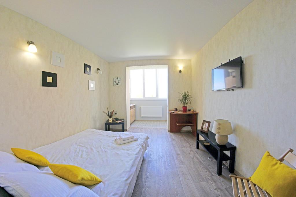 54A Tselinogradskaia Str At Alekseevka Underground Харьков Экстерьер фото